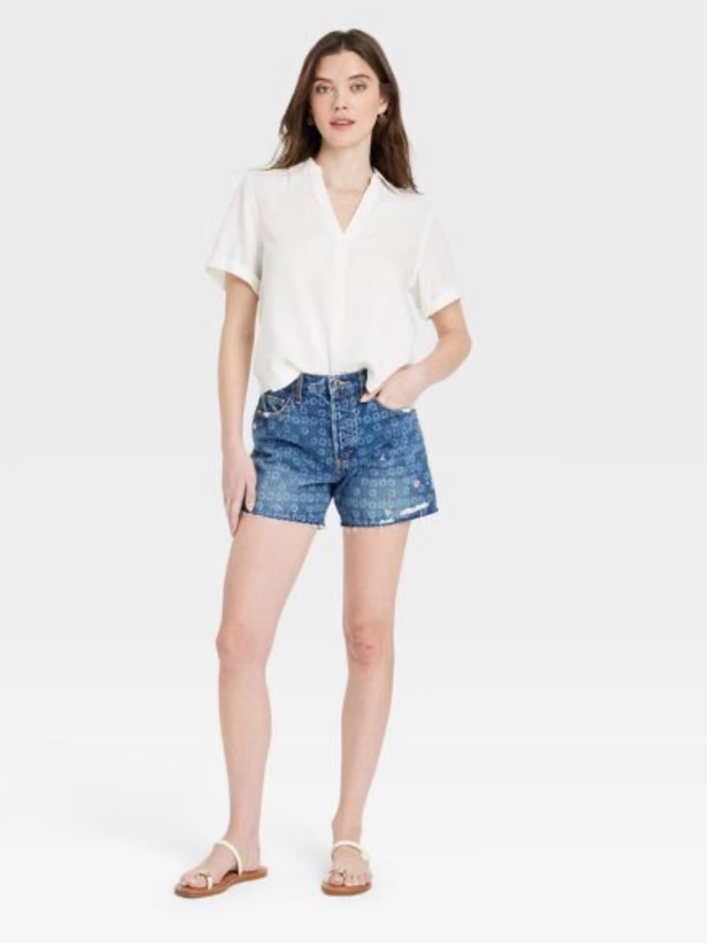 Universal Thread Women's Mid-Rise 90's Baggy Denim Shorts